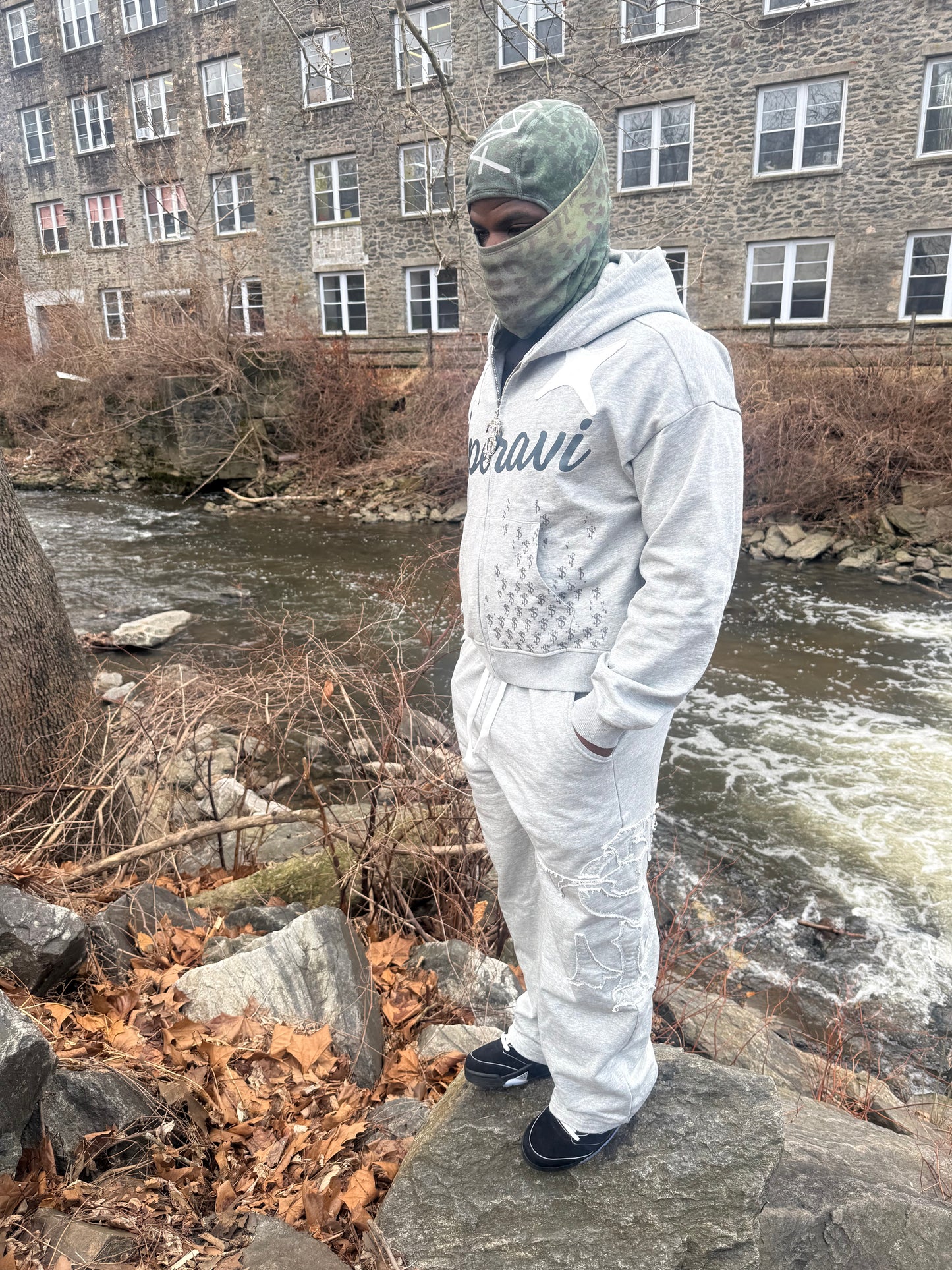 STARSTRUCK LOGO PANTS GRAY