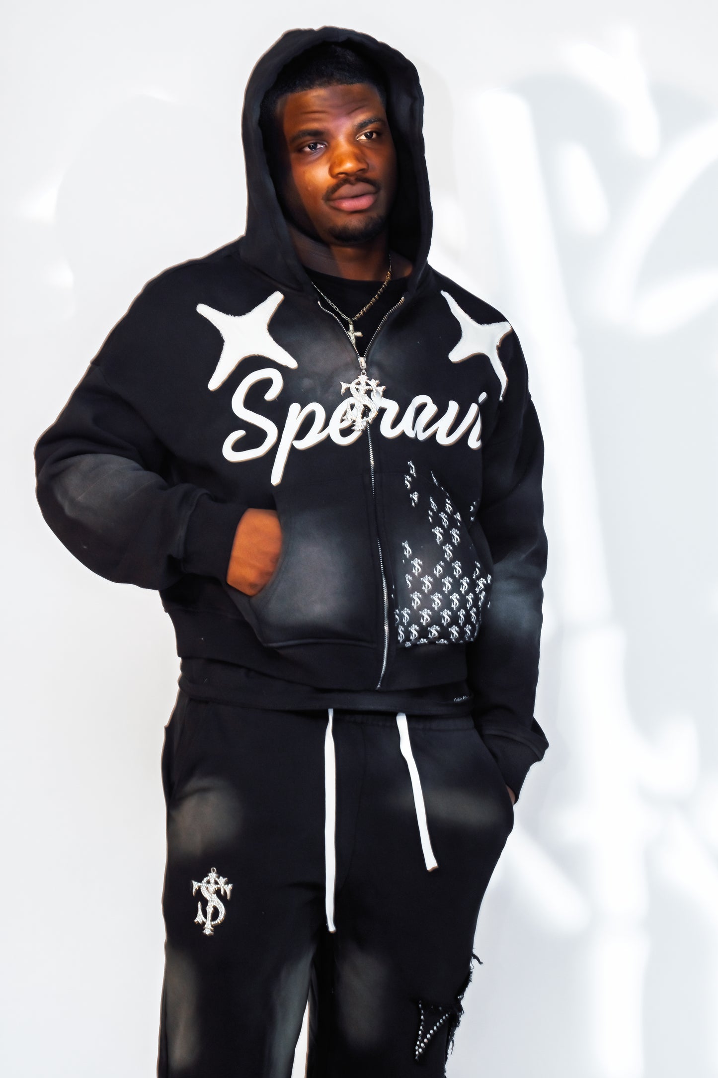 STARSTRUCK LOGO HOODIE BLACK